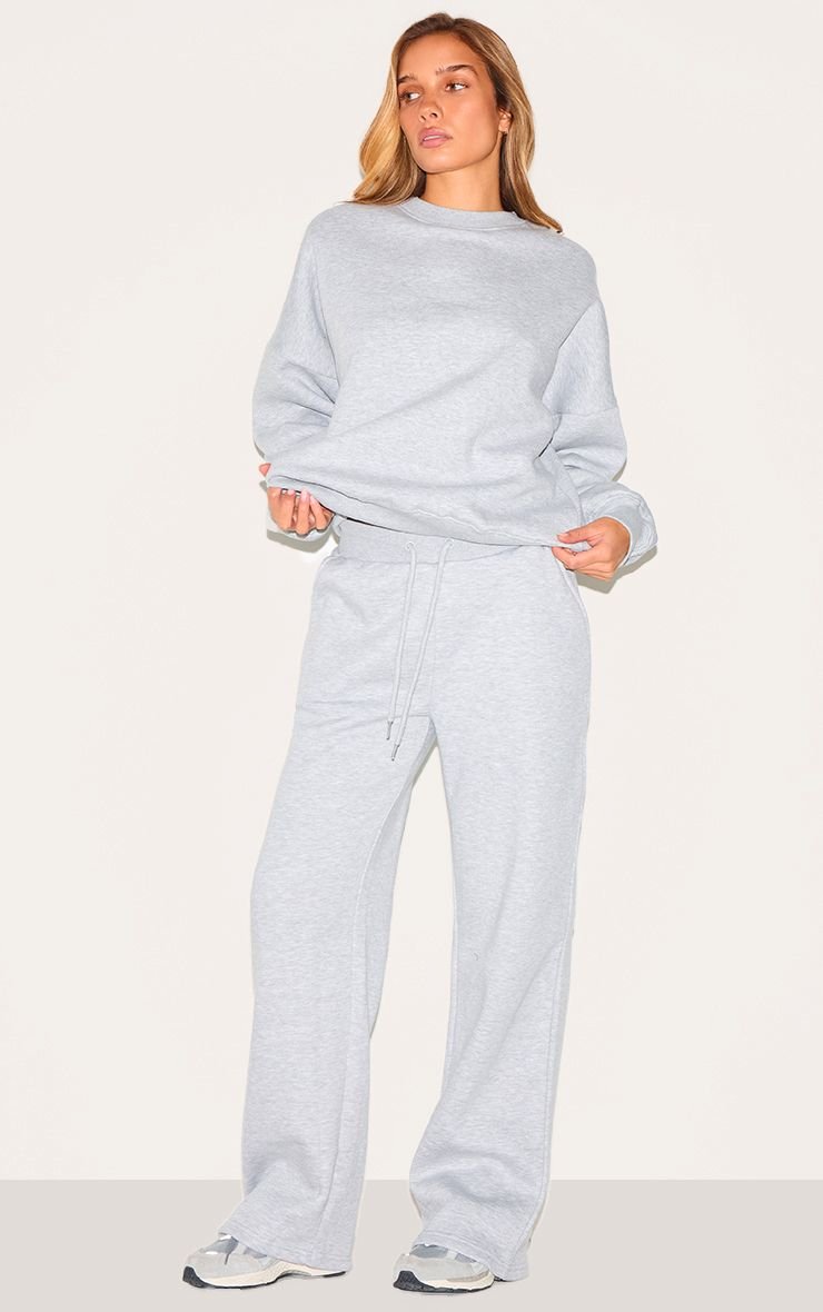 Oversized long sleeve sweatshirt