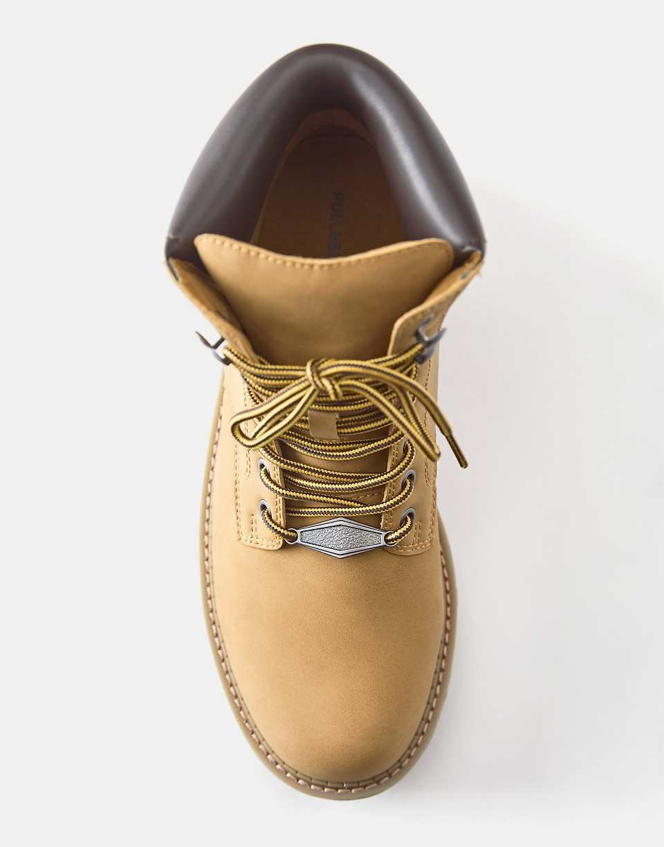 Bottines à lacets avec détail couleur moutarde