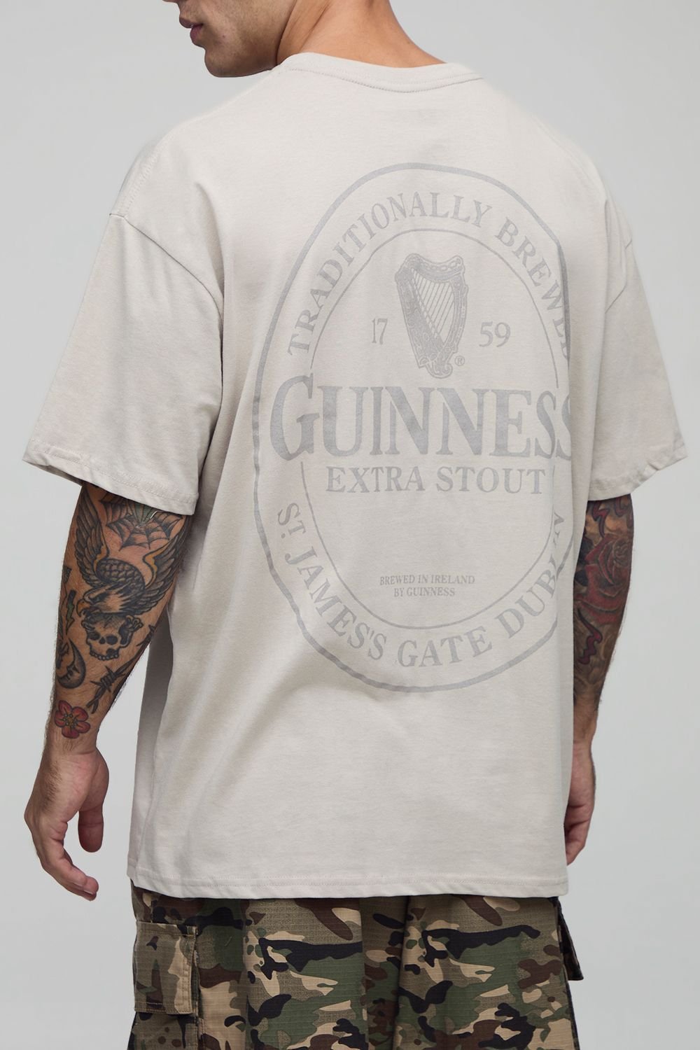 T-shirt surdimensionné Stone imprimé sous licence Guinness