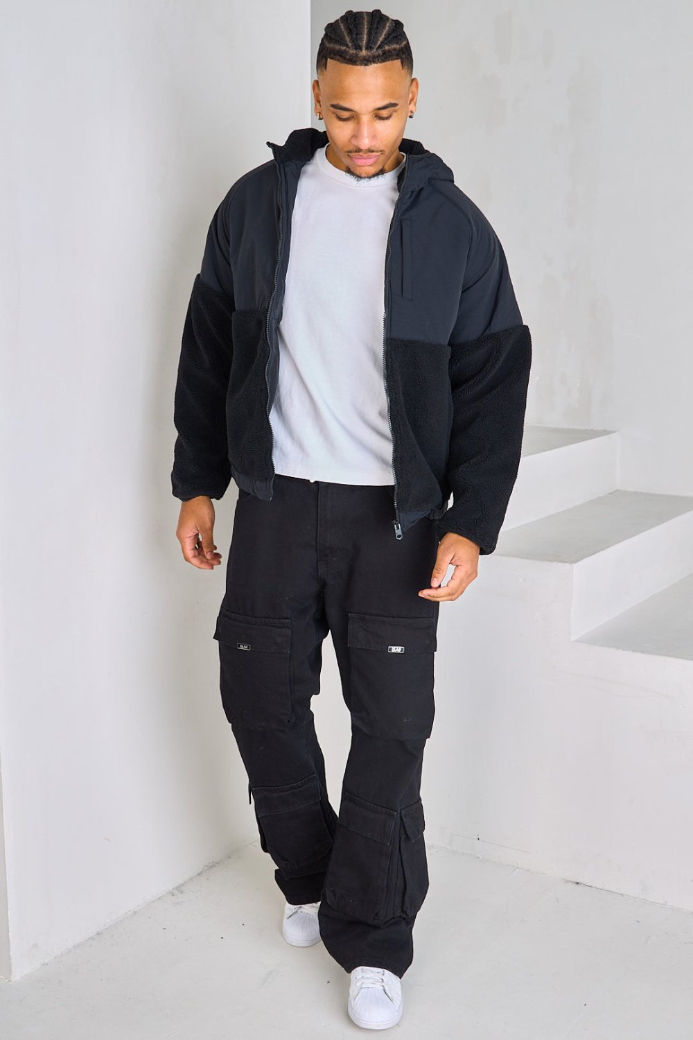 Short black two-tone hooded jacket
