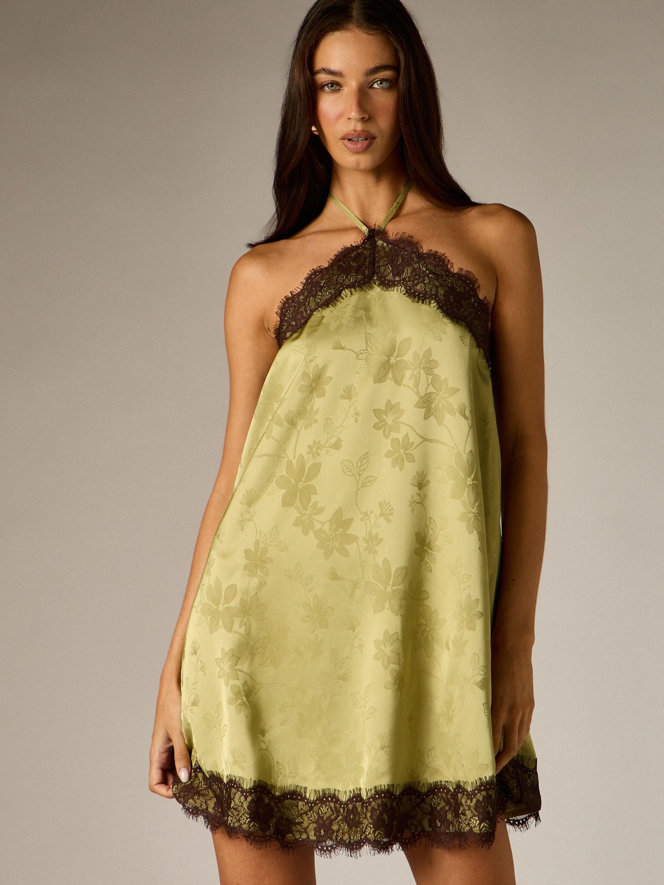 Robe Mini En Satin Jacquard Floral Avec Col Licou