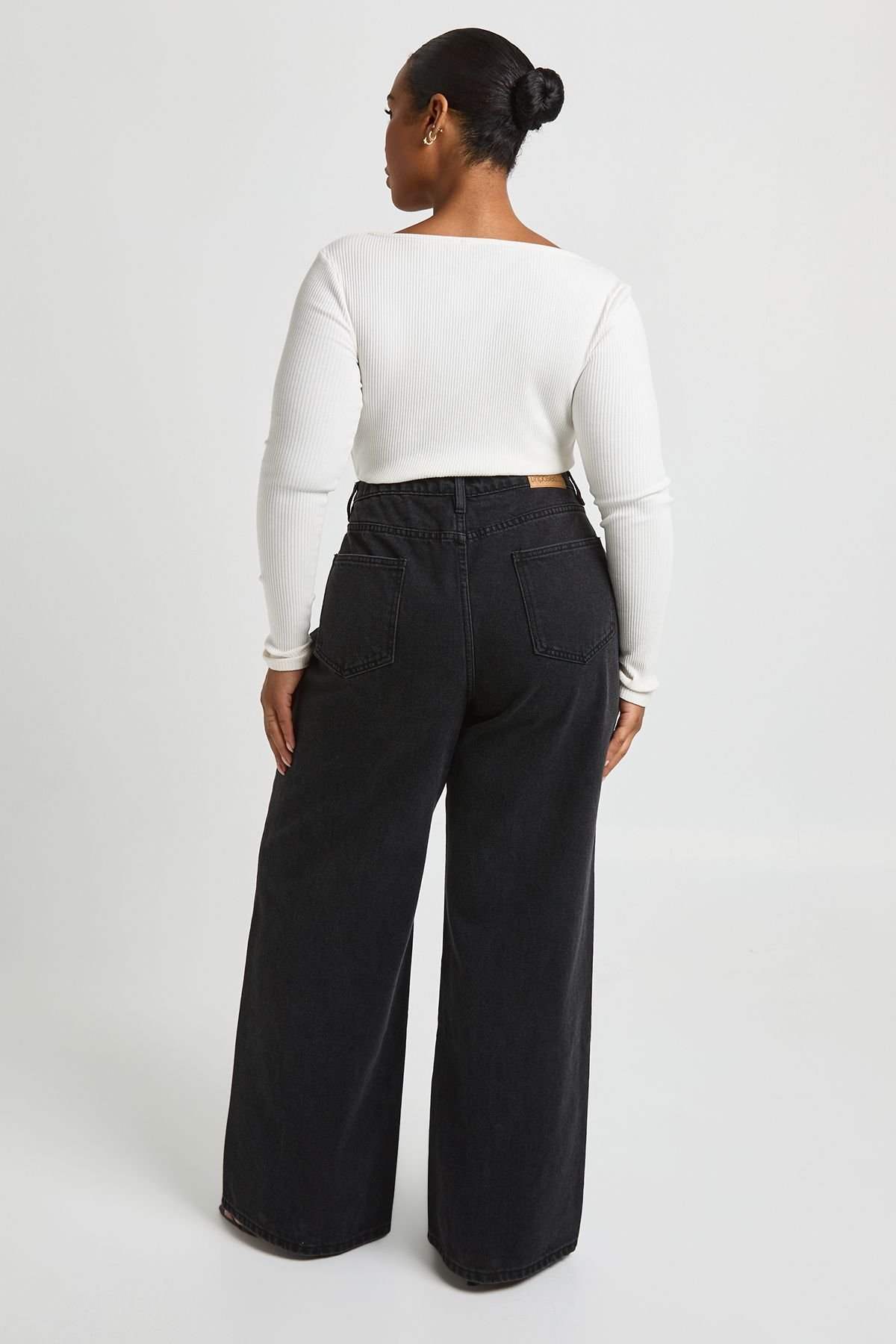 Jean jambe large bouton doré - Grande taille
