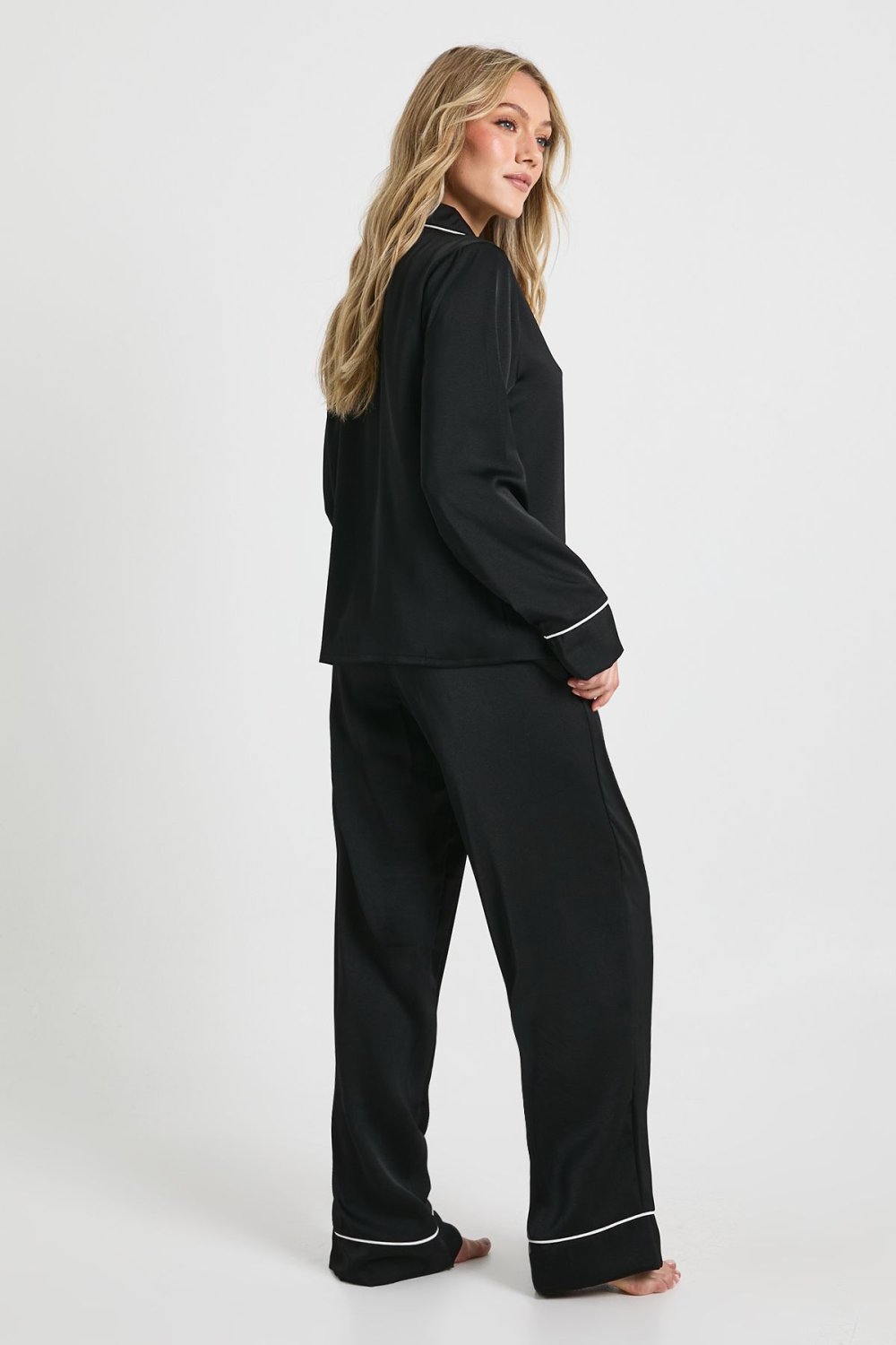 Black satin shirt and trouser pyjama set - Petite