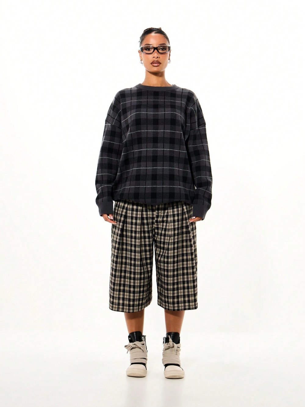 Pull oversize à carreaux noir