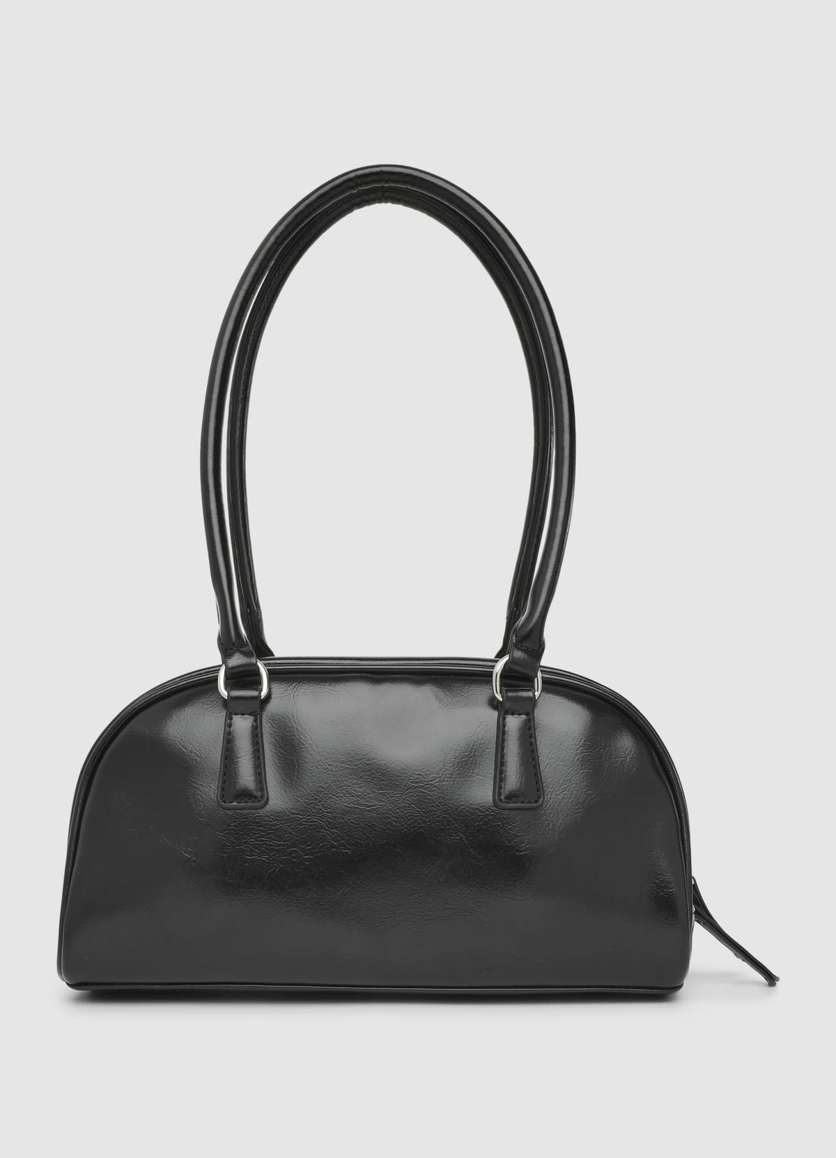 Bowling bag with flap pockets