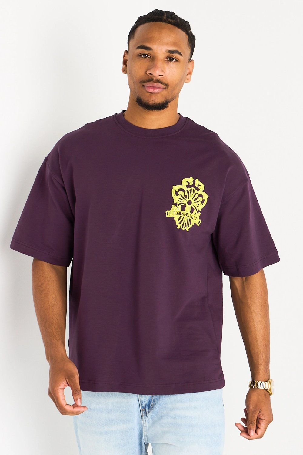 T-shirt brodé style écusson violet