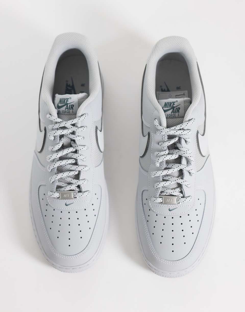 حذاء رياضي Air Force 1 '07 Low LV8 Tech - رمادي