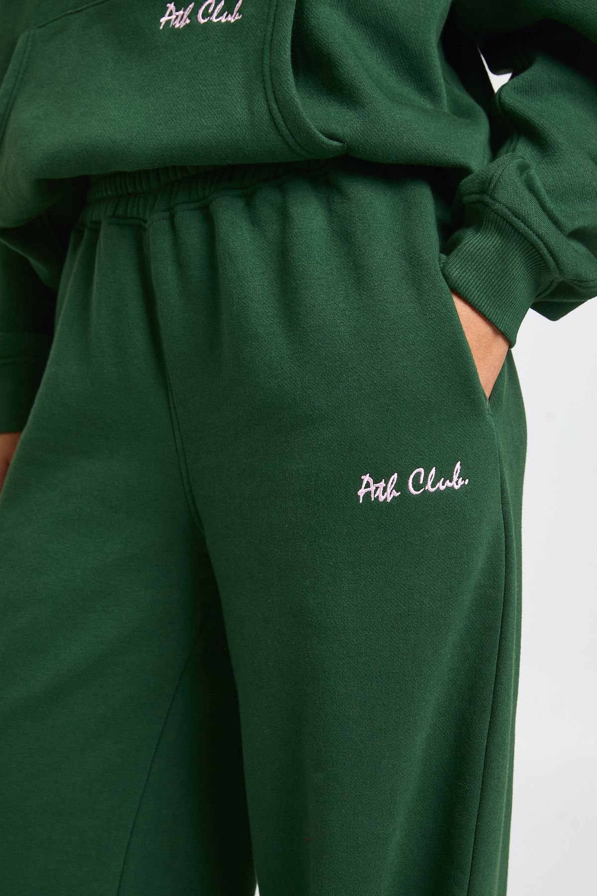 Jogging Petite Ath Club à Taille Haute Brodée et Jambes Droites