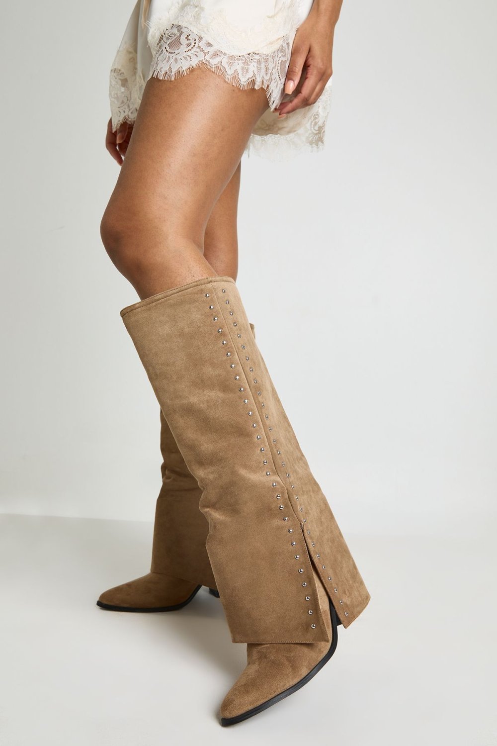 Bottes western cloutés - Pied large
