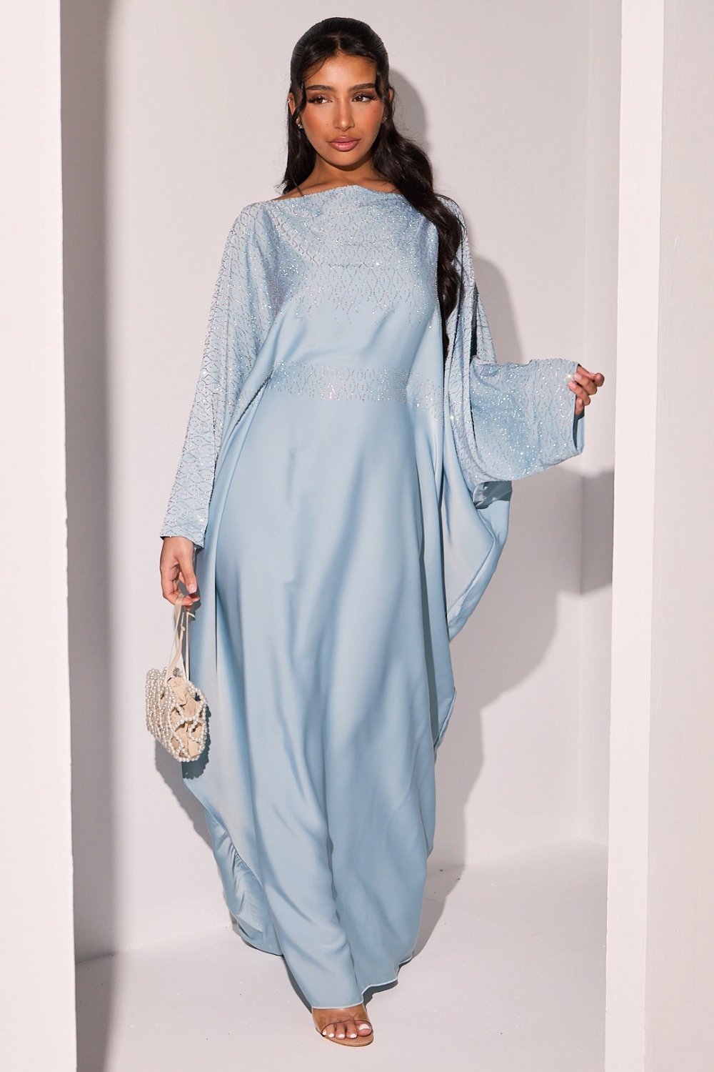 Abaya col montant à strass vagues bleu ciel