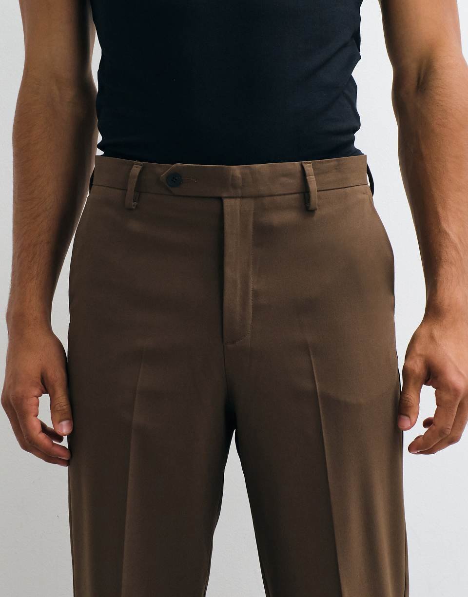 Pantalon de costume coupe fuselée décontractée marron
