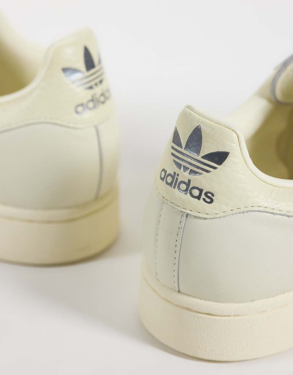 Superstar II trainers in cream