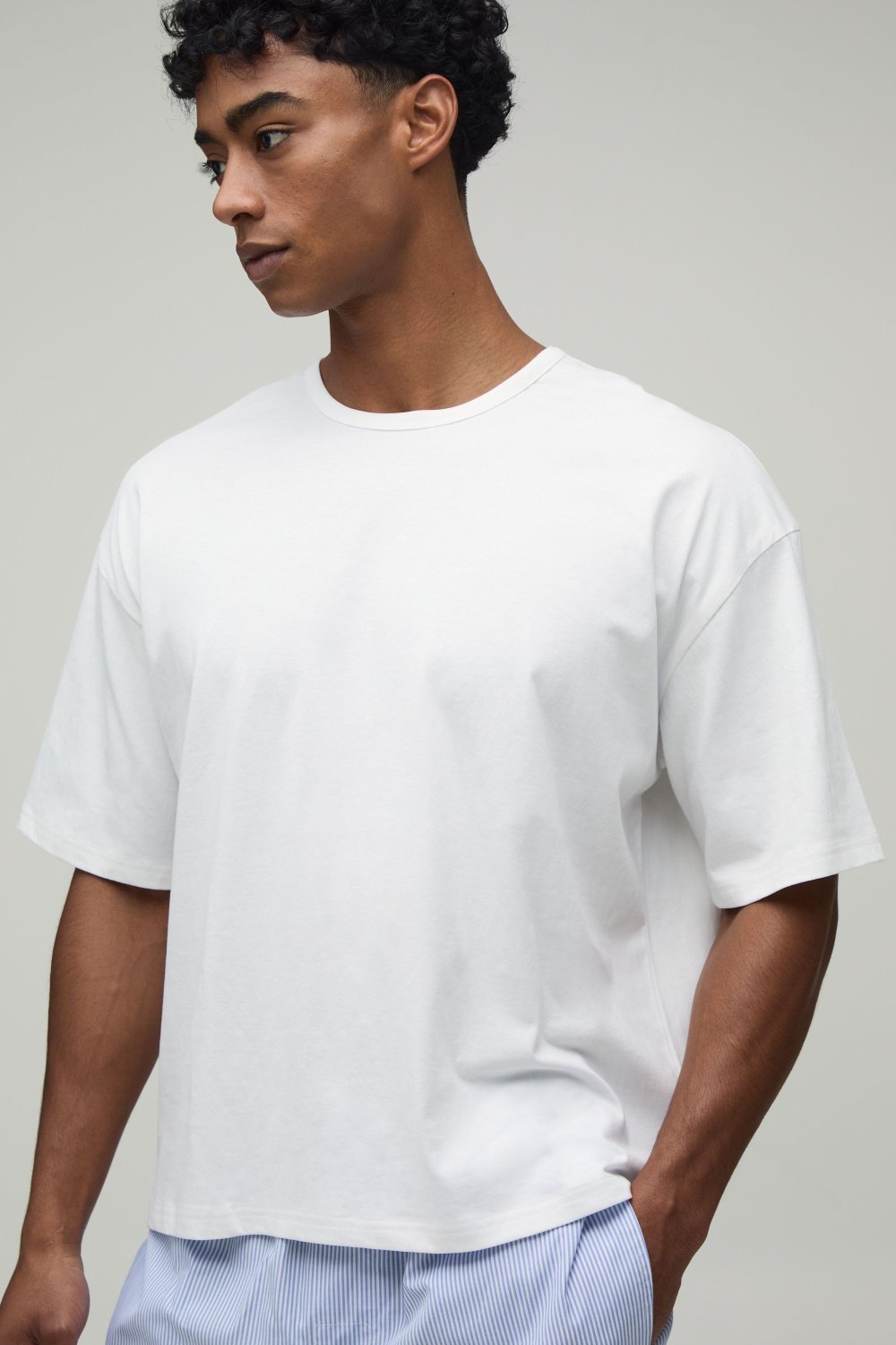 Ensemble détente t-shirt et short à rayures