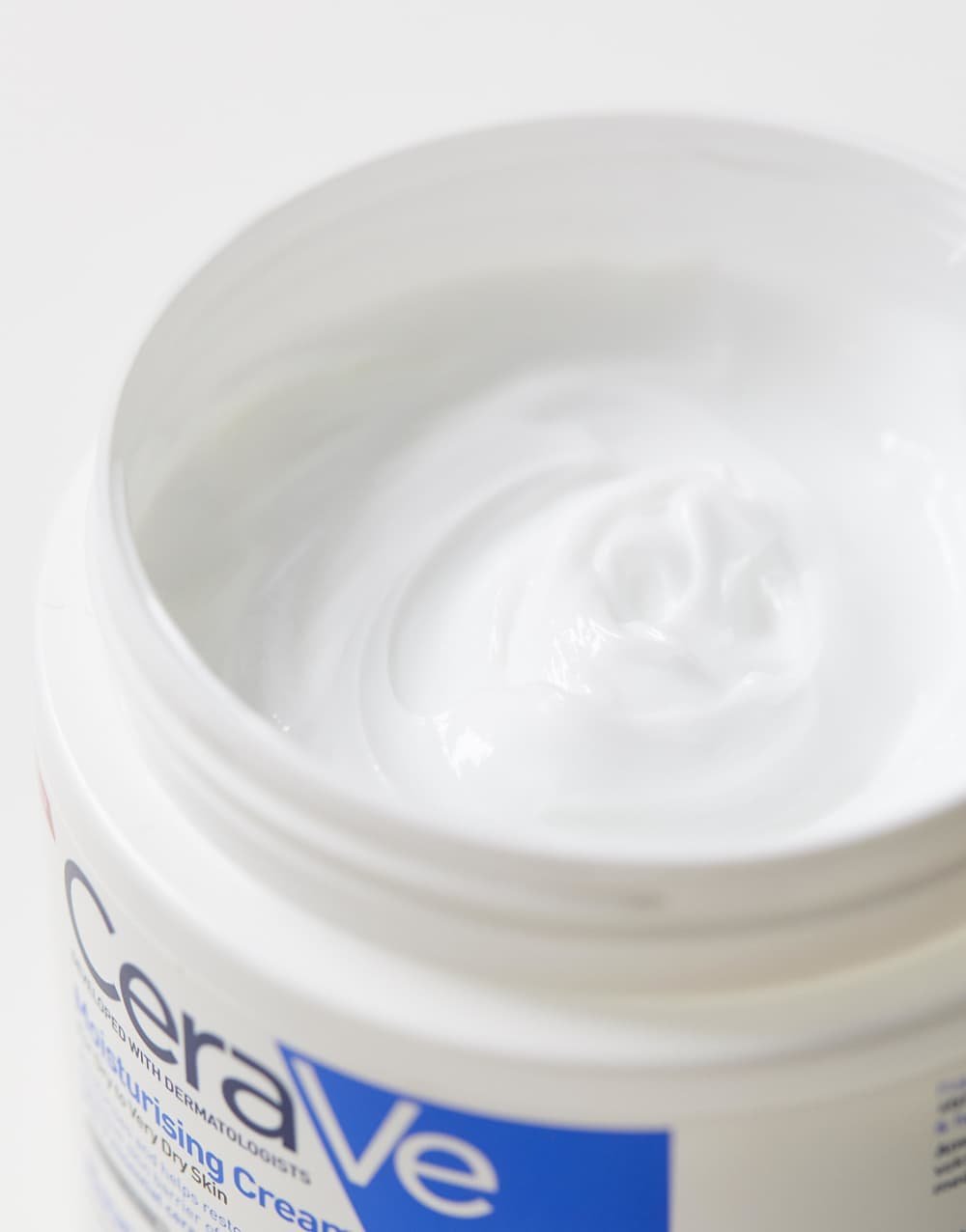 Crème hydratante hyaluronique et céramides - 454 g