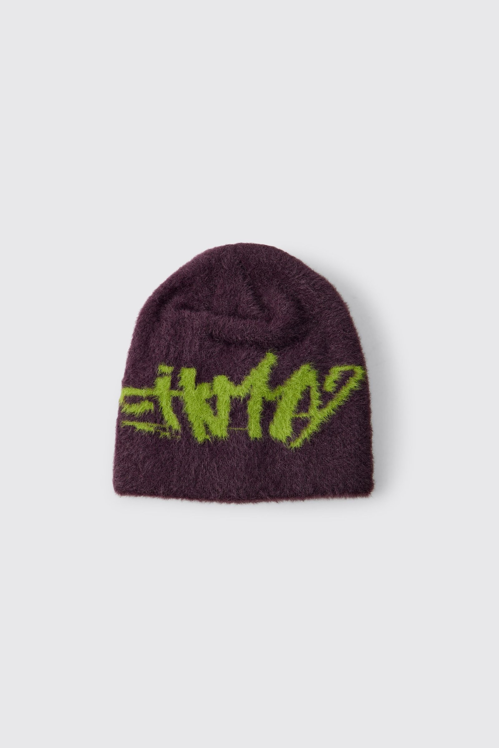 Bonnet à tête de mort pelucheux graffiti