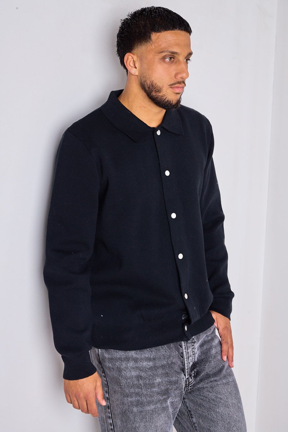 Gilet pull à col à rabats et pressions noir
