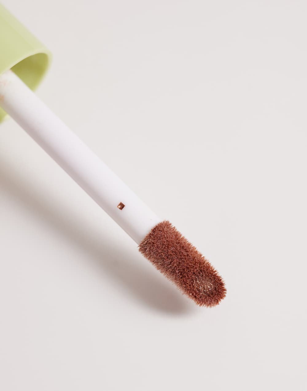 Pigmented liquid highlighter On-The-Go Glow - Summer