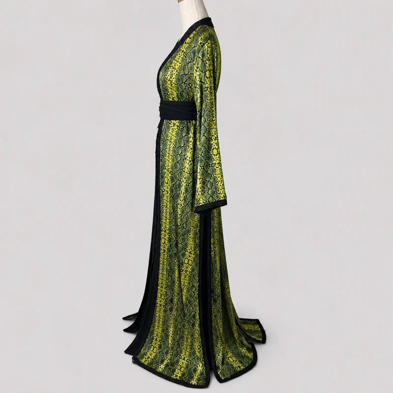 Takchita en crêpe noir à motifs olive et jaune