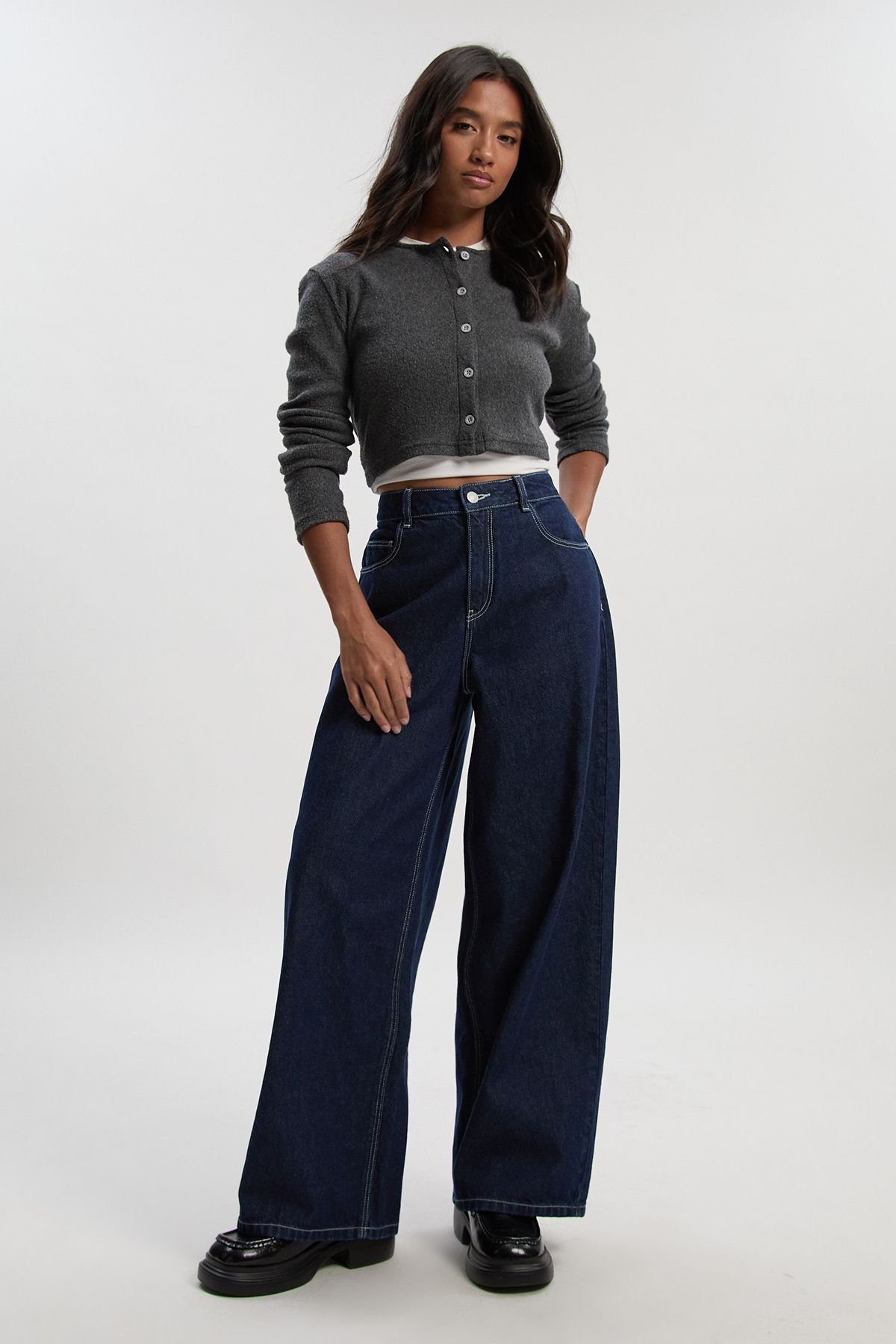 Mid-rise relaxed fit jeans - Petite