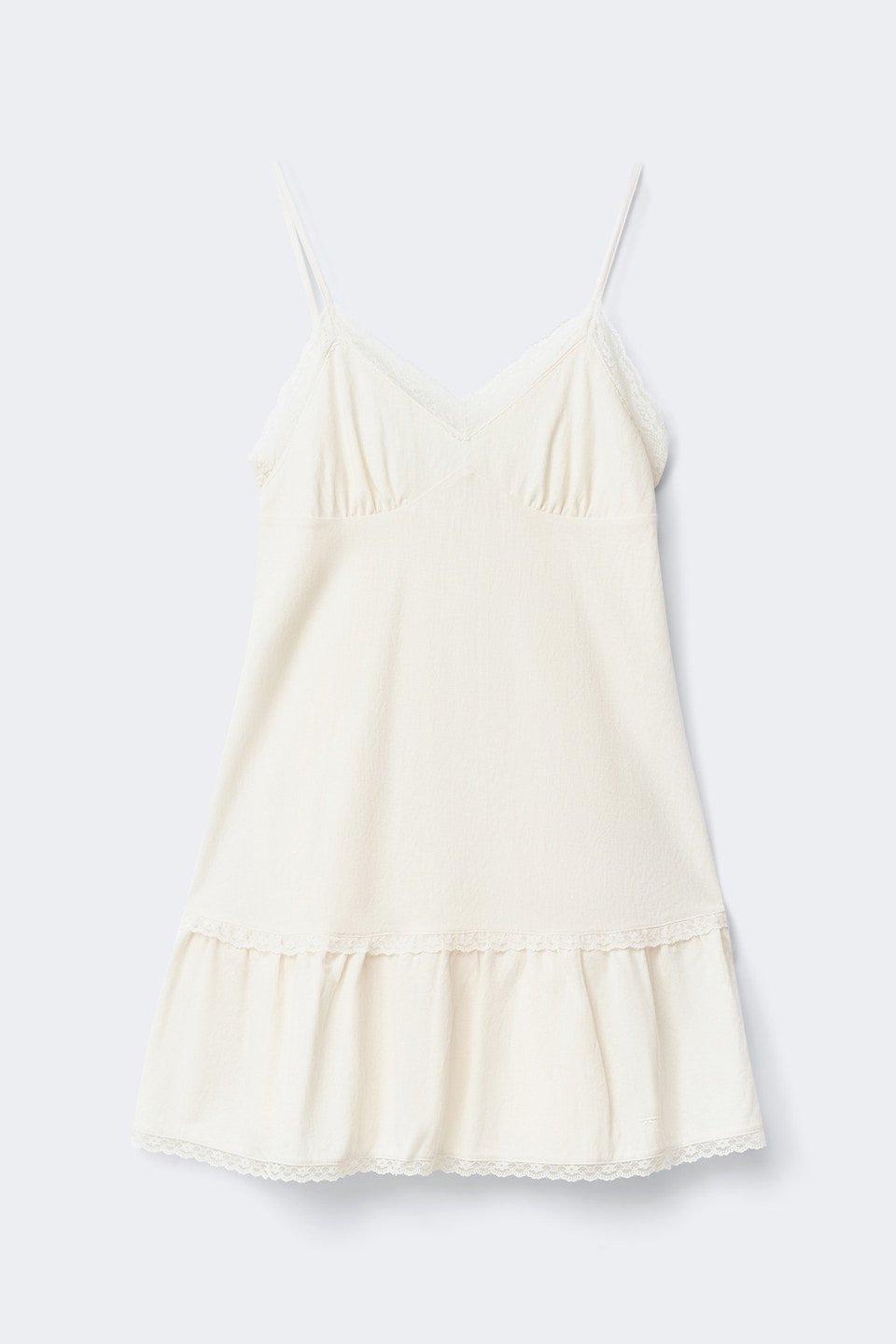 Robe d'été à bretelles bordée de dentelle