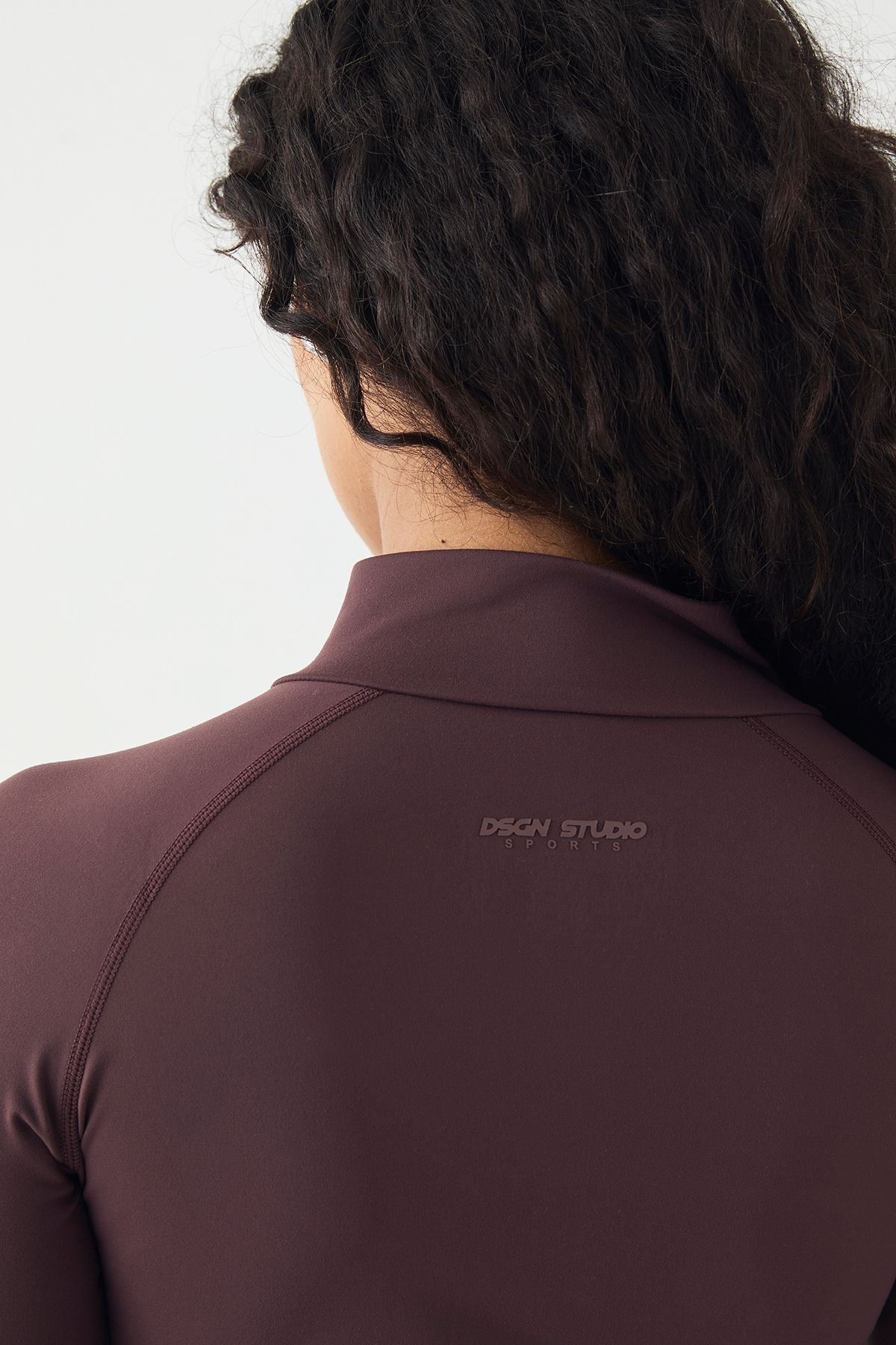 Sculpting zip-up sports jacket - Chocolate