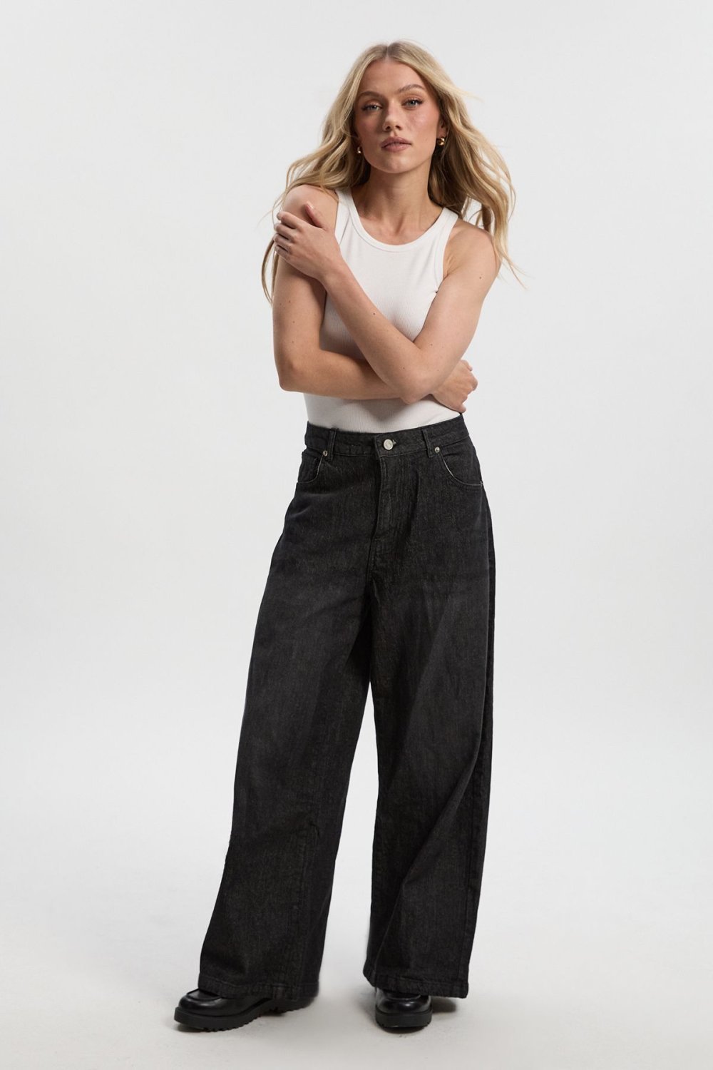 Washed black flared jeans - Petite