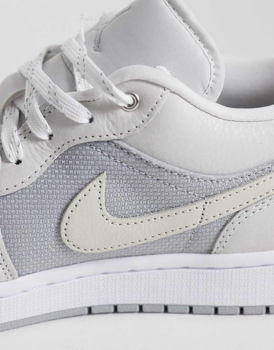 Baskets mdfourin AJ1 Low