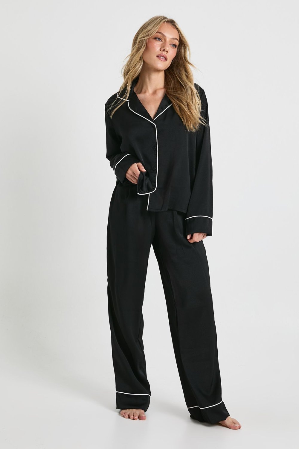 Pyjama chemise et pantalon en satin noir - Petite