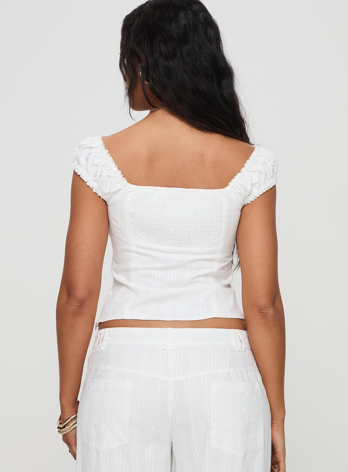 Cropped ruched top with lace trim