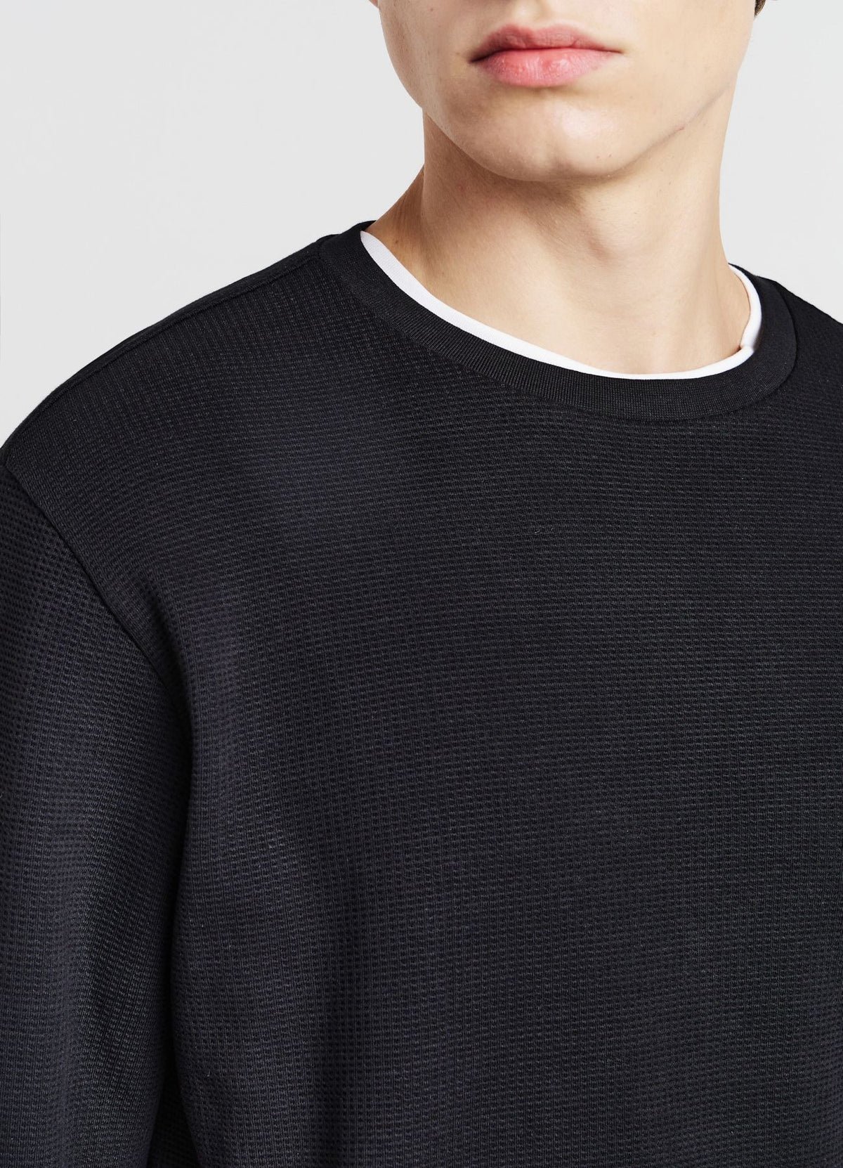 Sweat col rond en tissu texturé