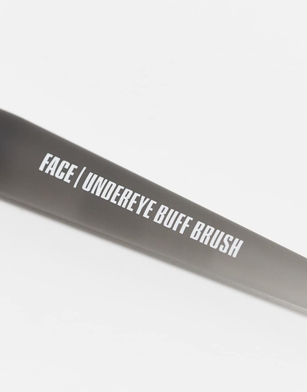 Domed concealer brush