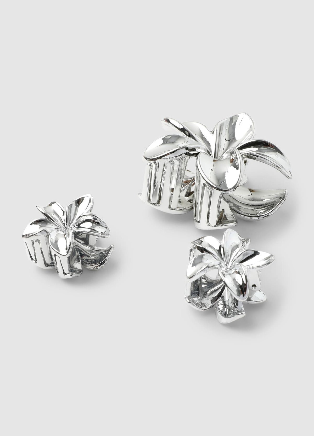 Lot de 3 pinces crabe fleurs métallisées