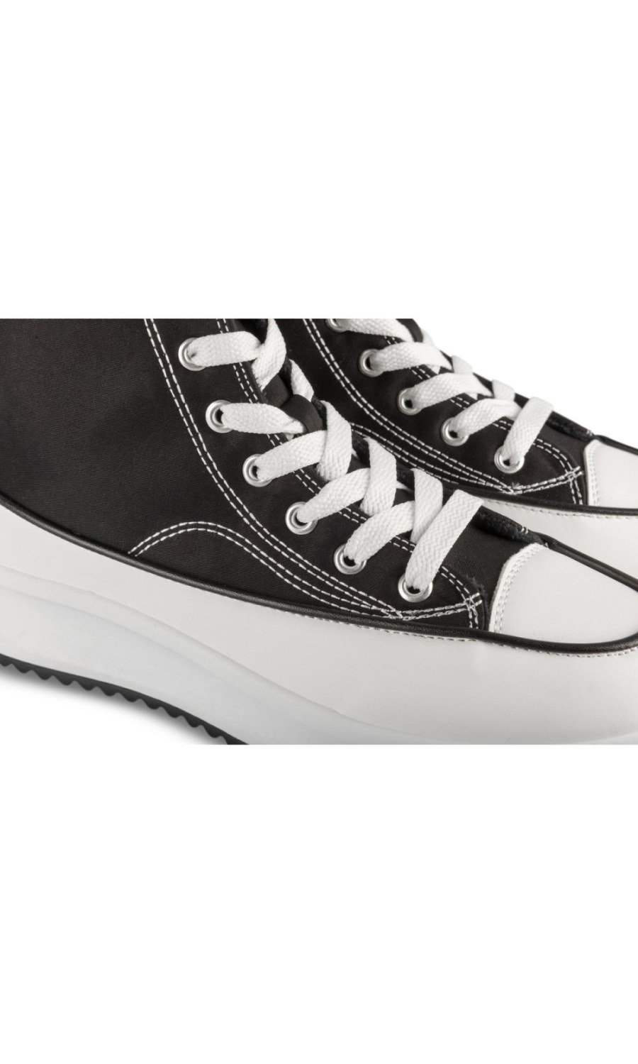 Baskets montantes semelle crantée noires