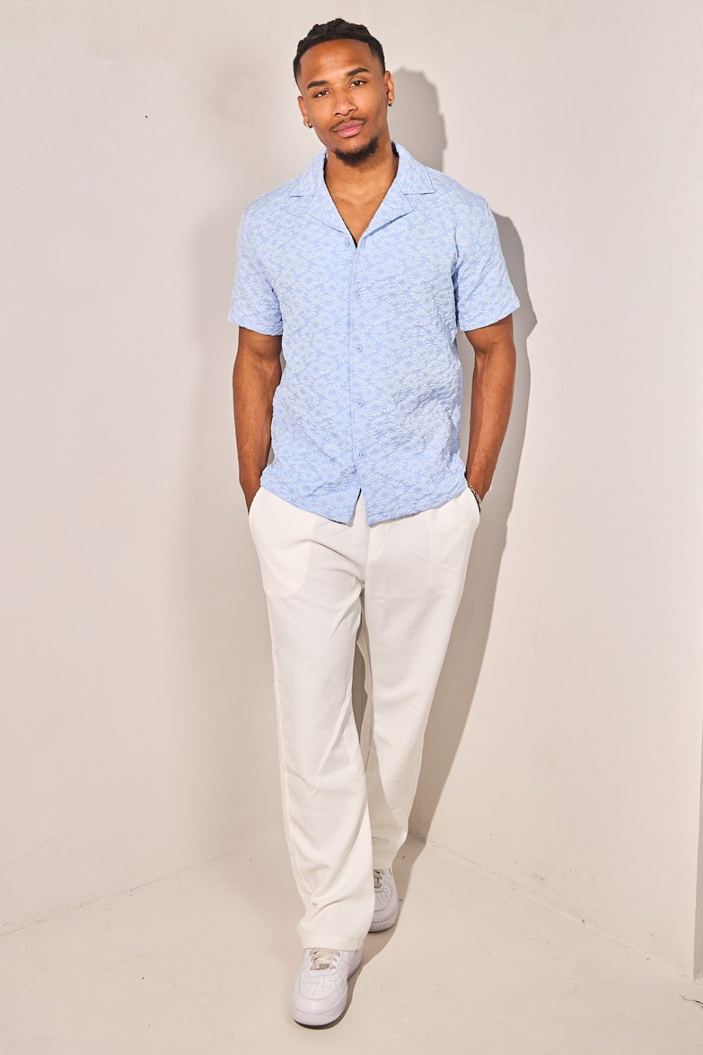 Chemise ample à fleurs bleu clair