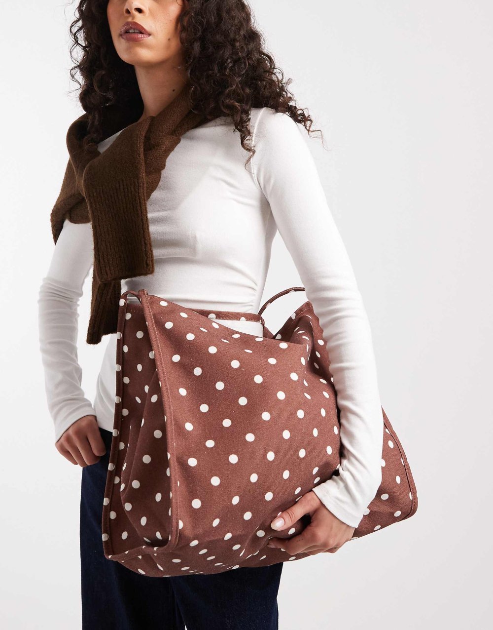 Sac cabas en toile marron à pois