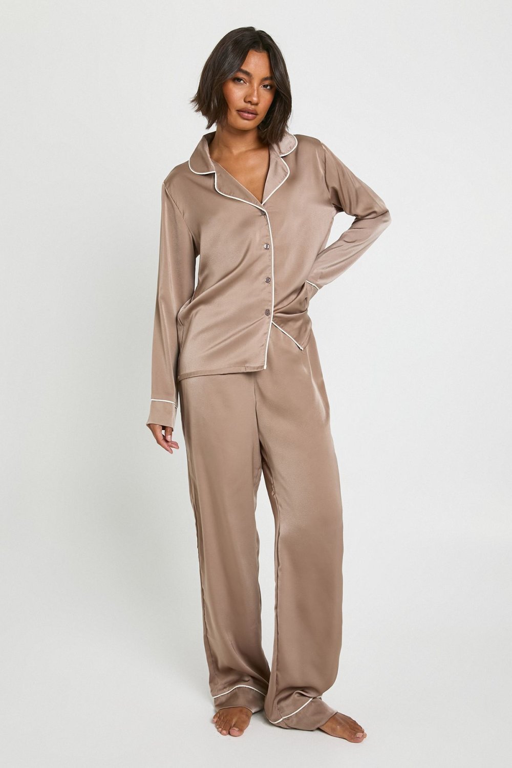 Pyjama chemise et pantalon en satin à passepoil - Tall
