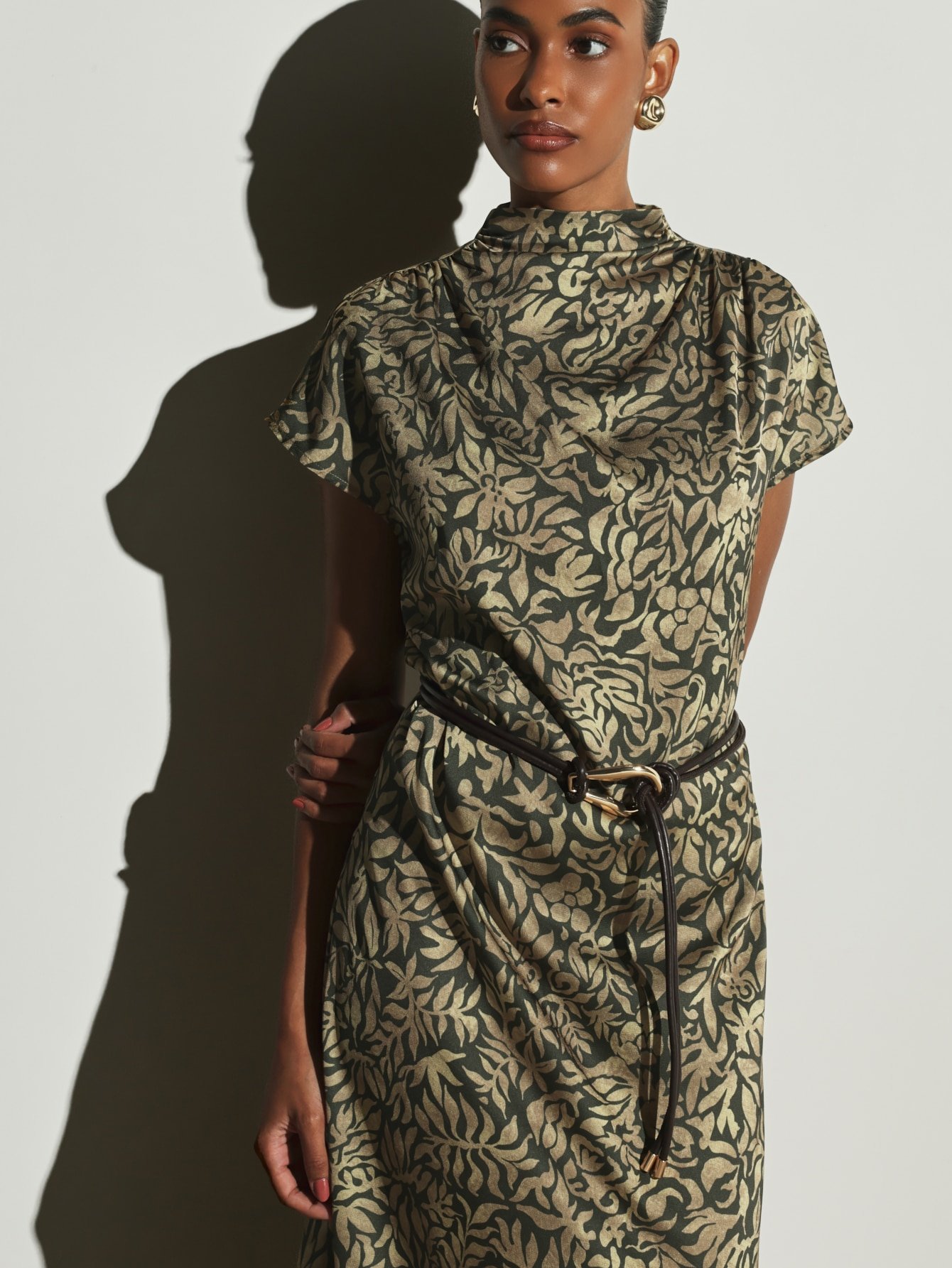 Robe twila satan b nwar w col montant