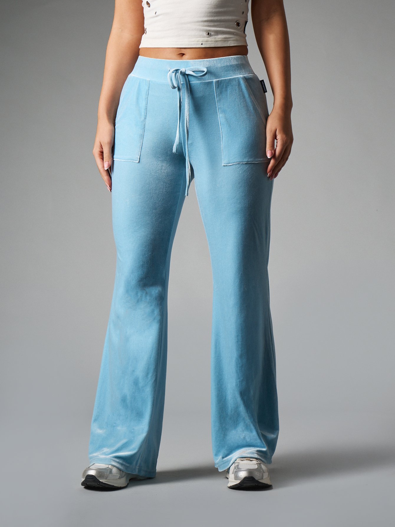 Pantalon Évasé En Velours Avec Poches Ornées D'appliqués En Forme De Cœur
