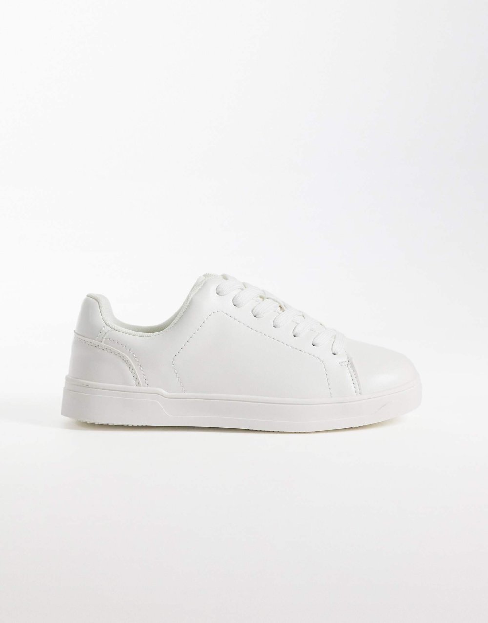 Low-top faux leather trainers in white