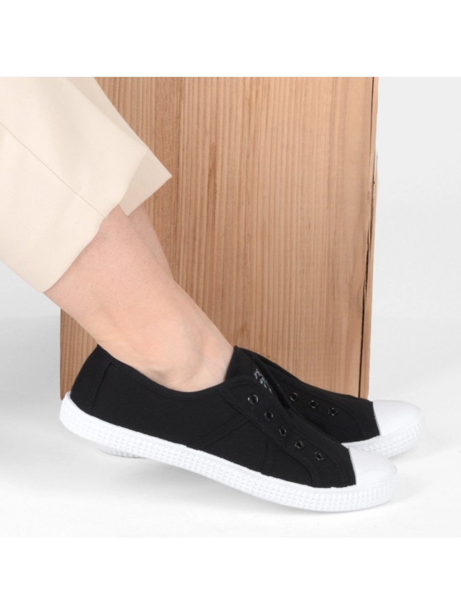 Black elasticated canvas sneakers