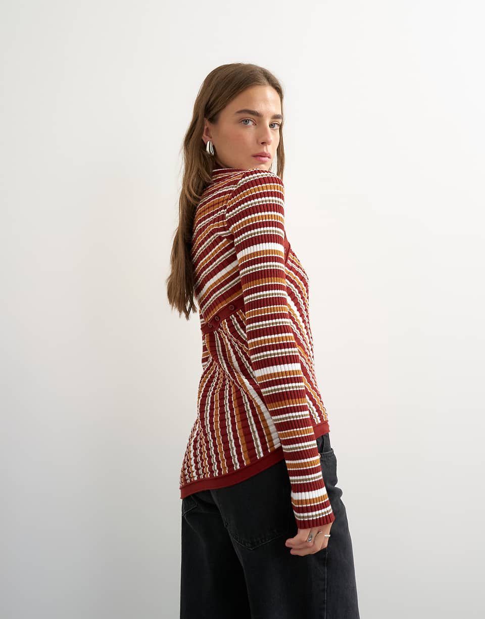 Top long asymétrique en maille côtelée à rayures rouges