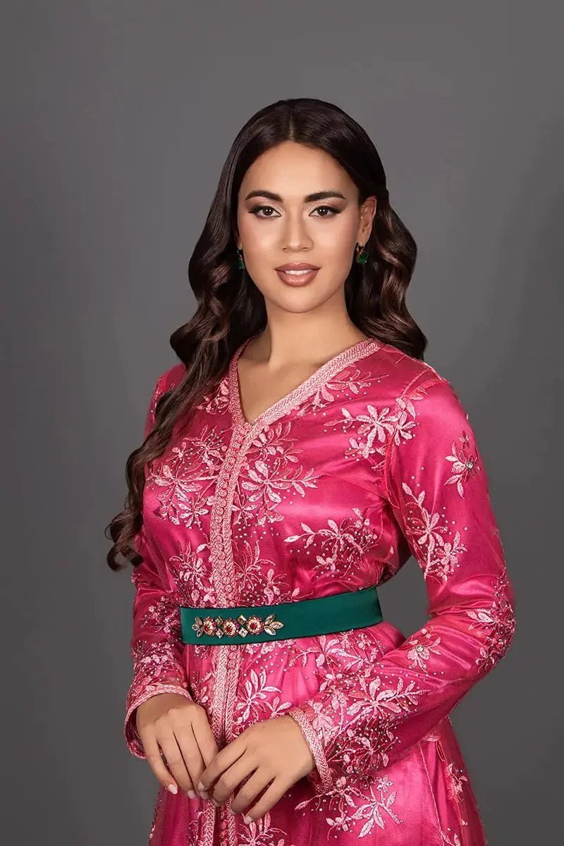 Takchita satin rose w dentelle nacarat