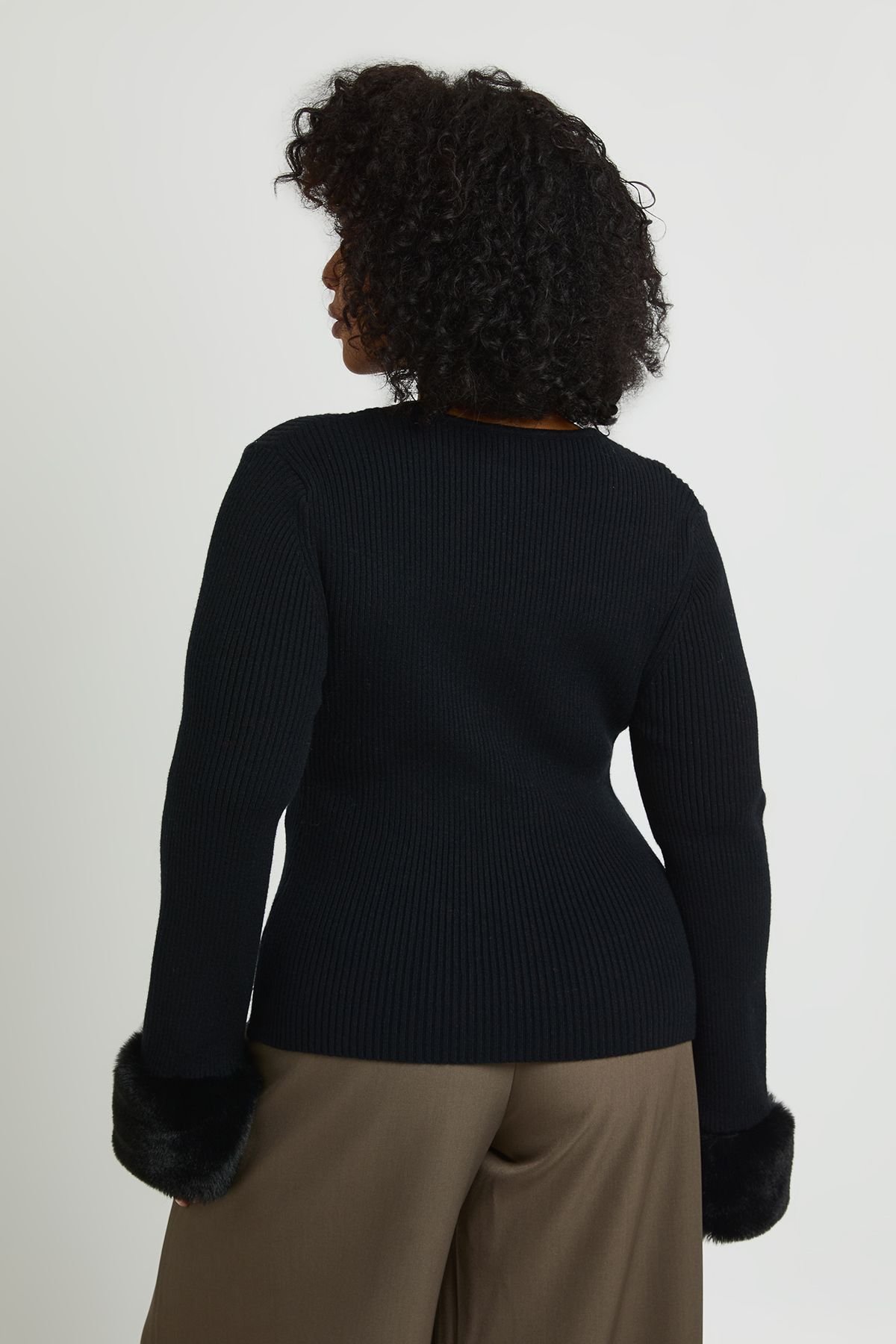 Pull tricoté avec manchettes - Grande taille