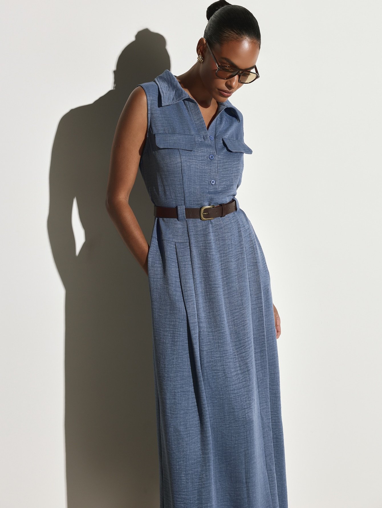 Sleeveless safari-style summer shirt dress with collar