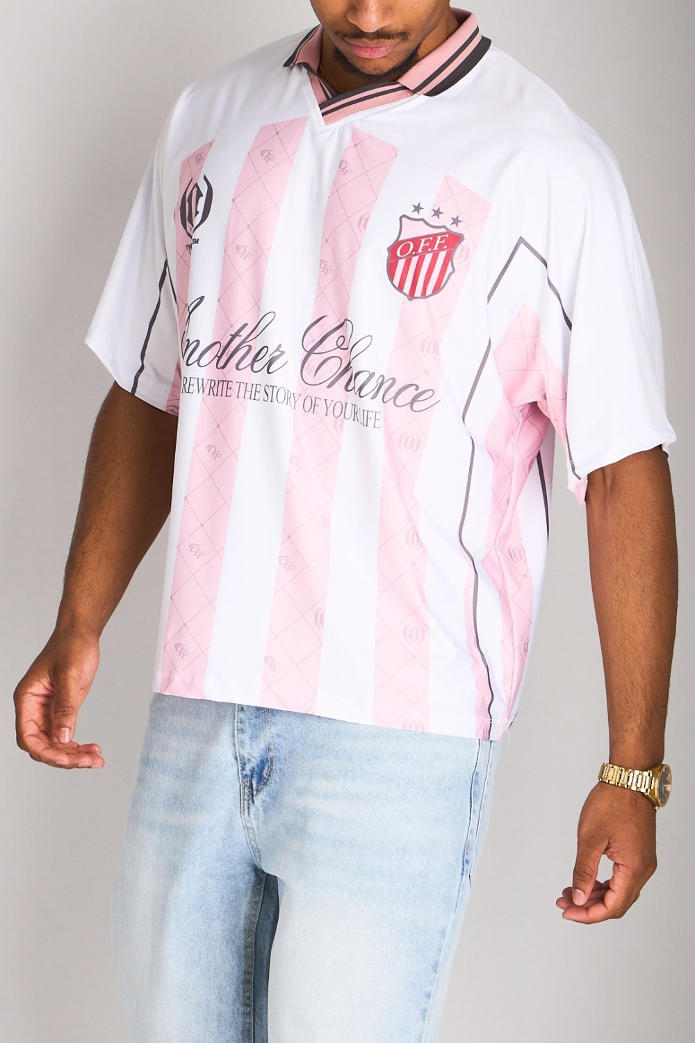 T-shirt col V b écusson byed w rose clair
