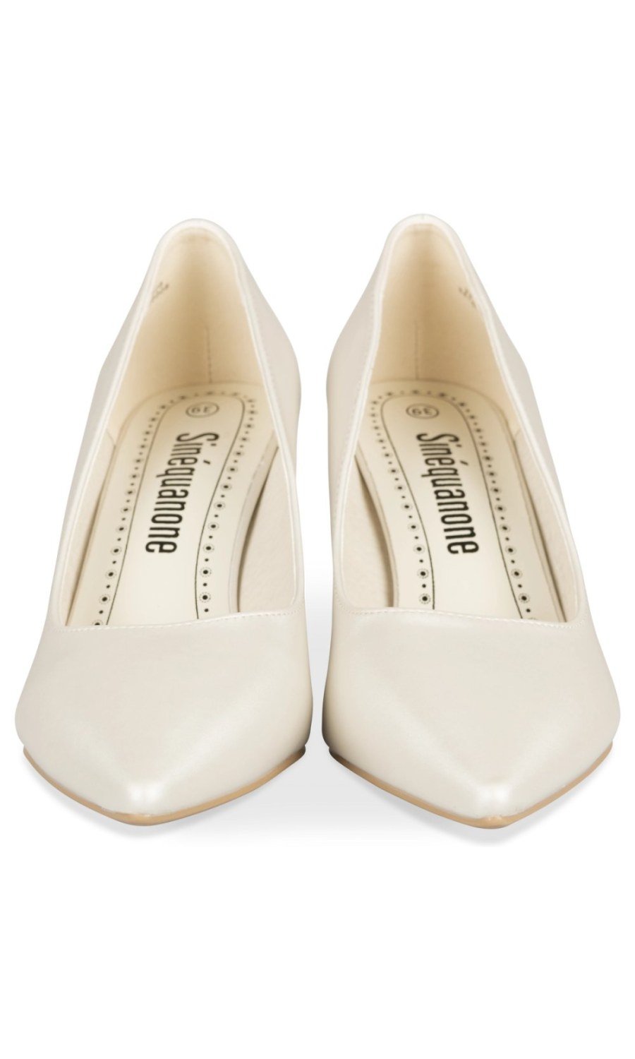 White pointed stiletto pumps