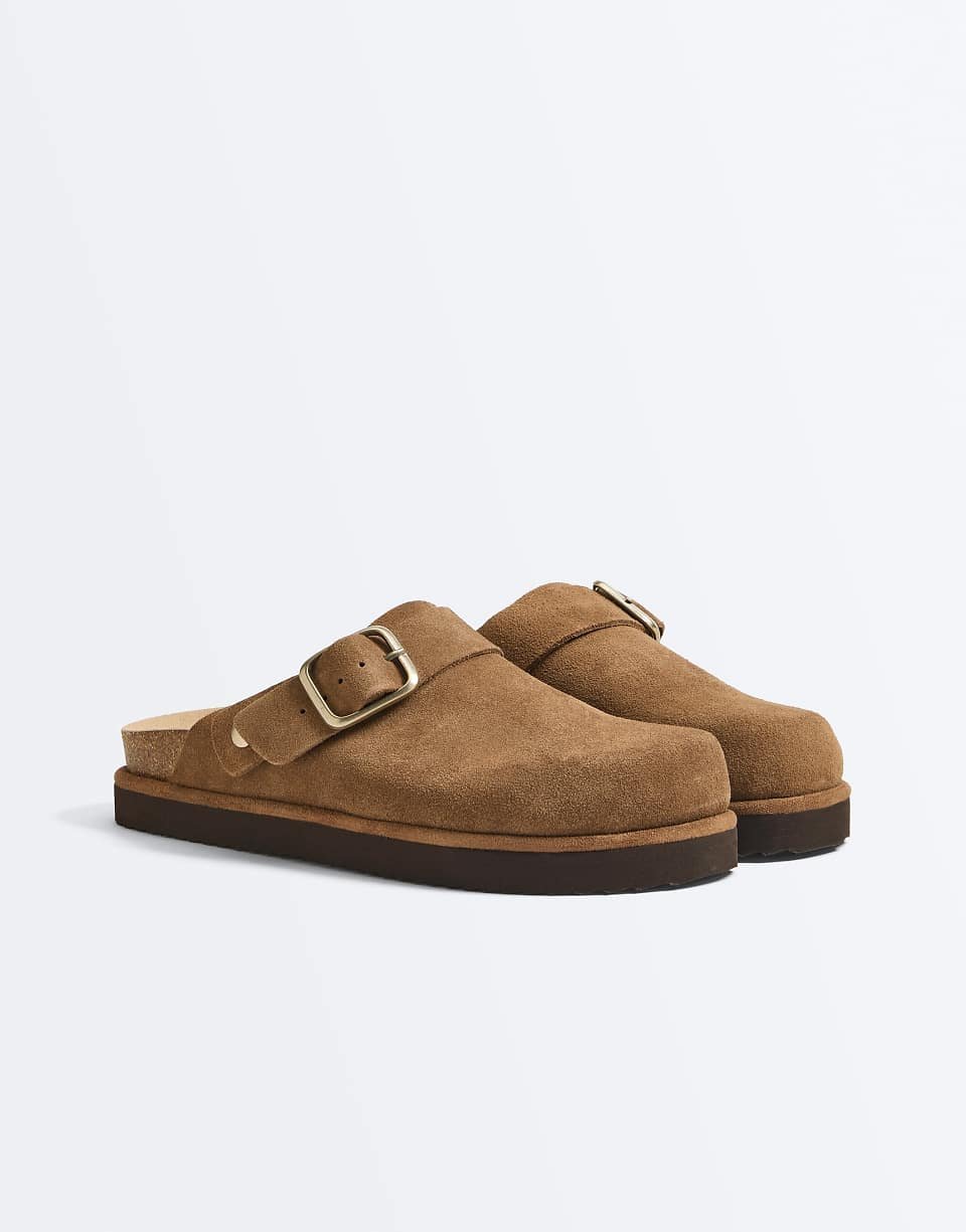 Mules en cuir fendu avec boucle - Marron