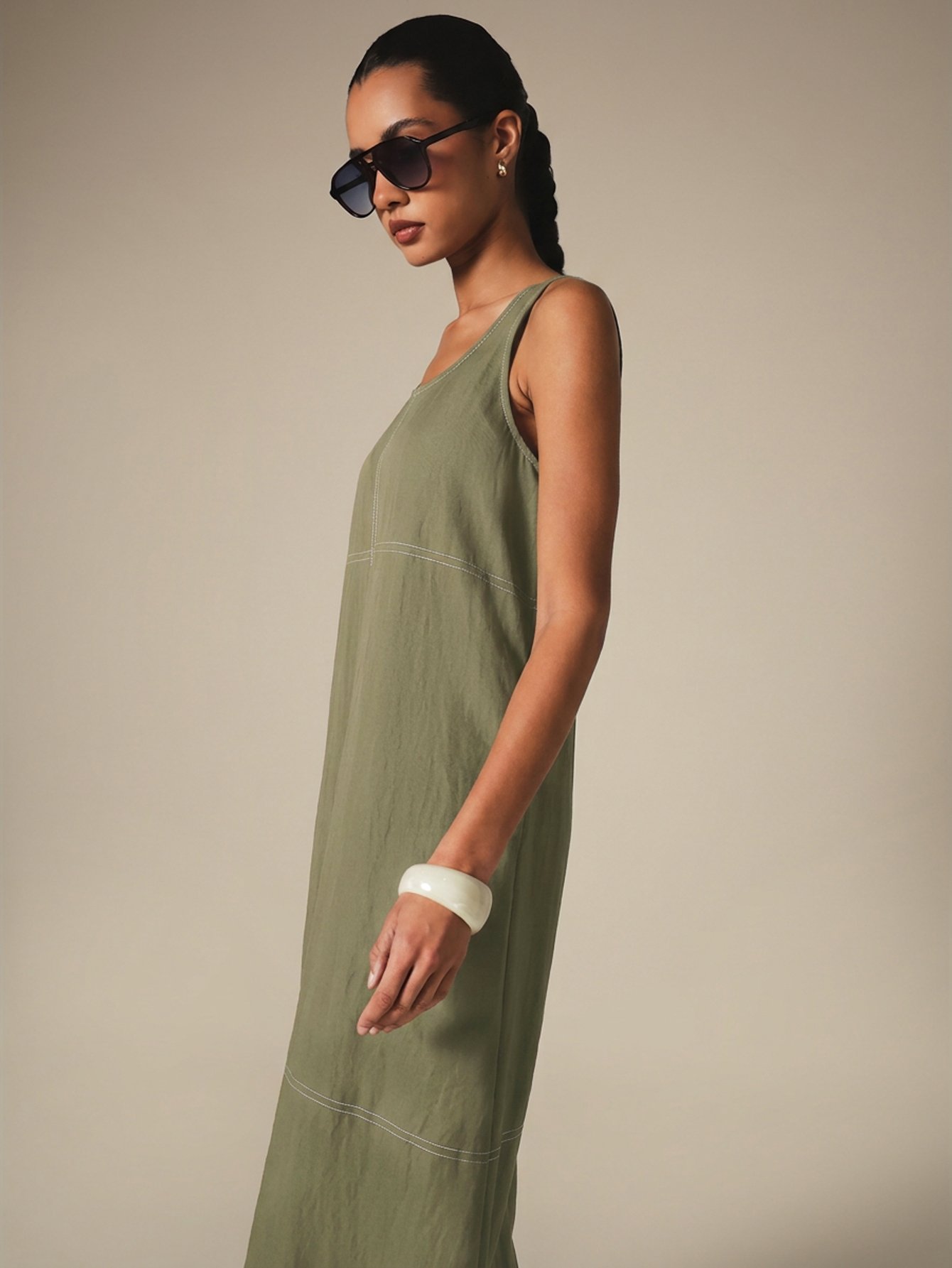 Sleeveless Midi Dress With Contrast Topstitch Details