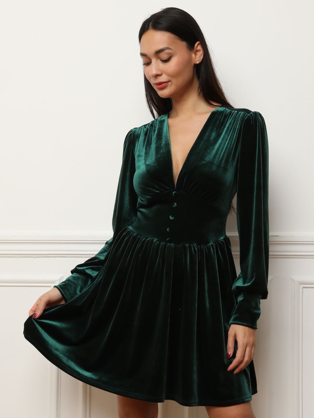 Robe patineuse en velours col V vert foncé