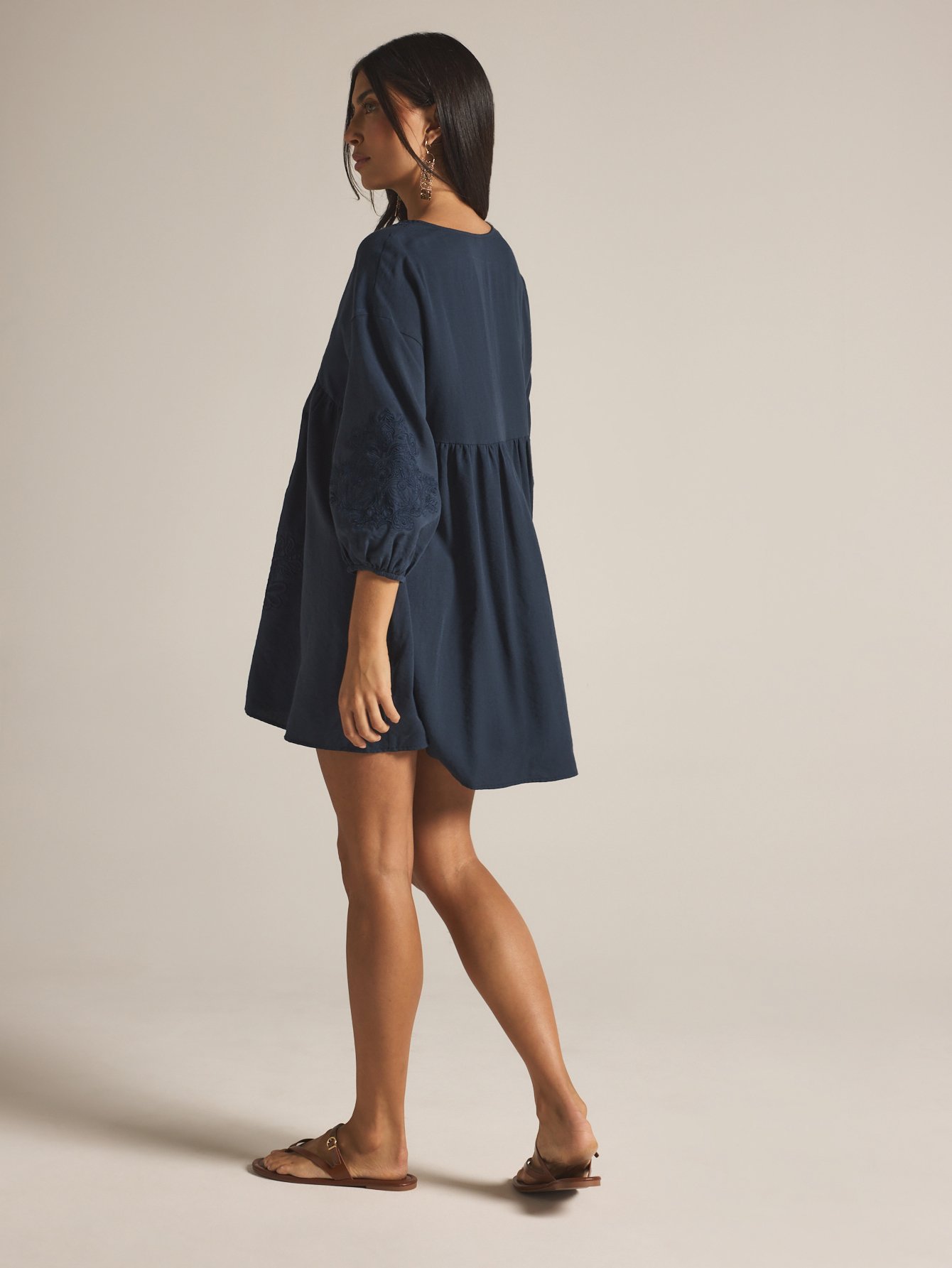 Robe mini bohème mtarrza b col V babydoll